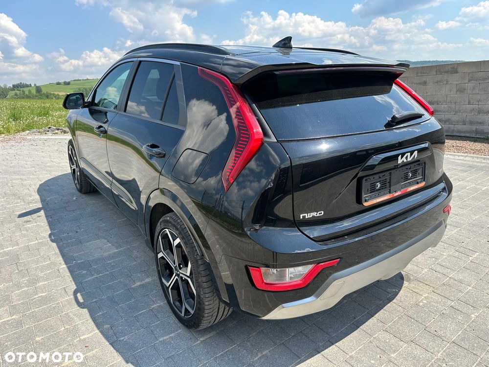 Kia Niro 1.6 GDI Hybrid L Business Line - 4
