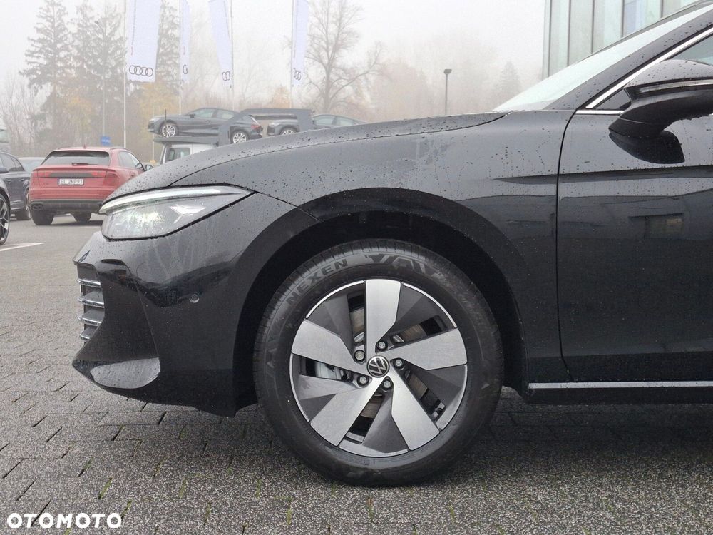 Volkswagen Passat - 4