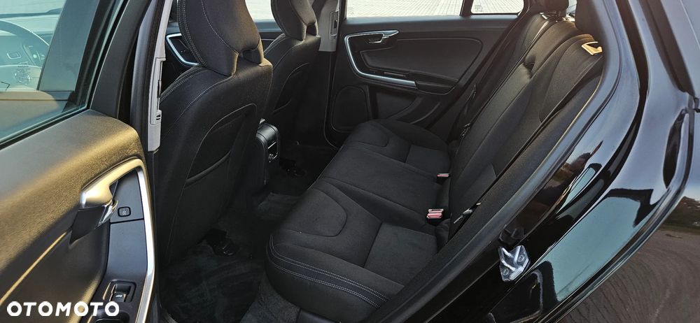 Volvo V60 D2 Momentum - 7