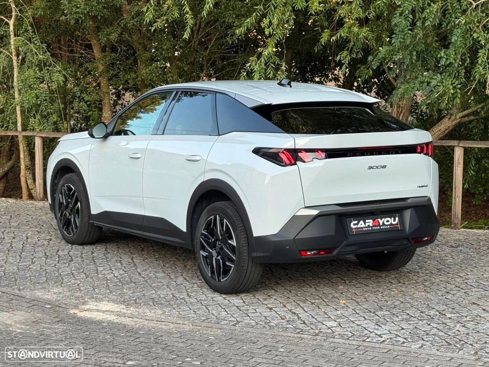 Peugeot 3008 1.2 Hybrid Allure e-DCS6 — fotografia 8
