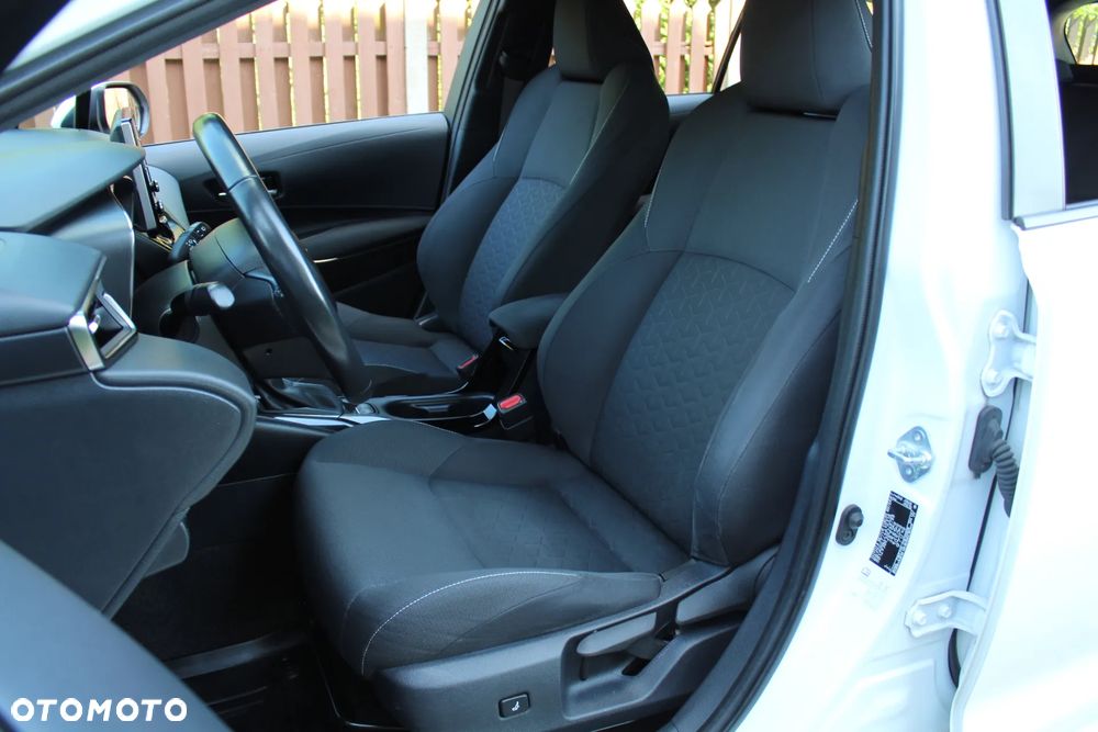 Toyota Corolla 1.8 Hybrid Comfort - 22