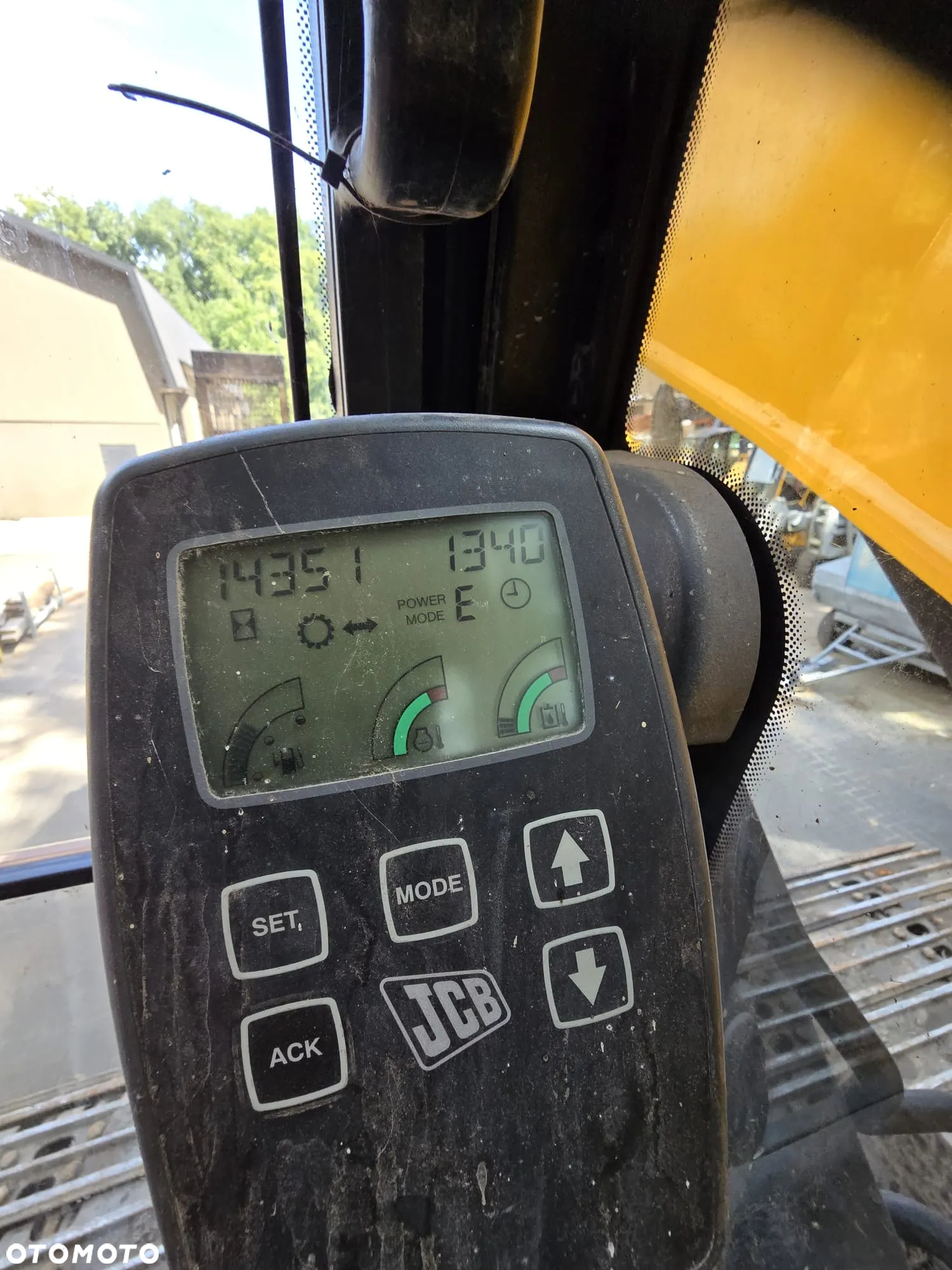 JCB JS160 LC - 15