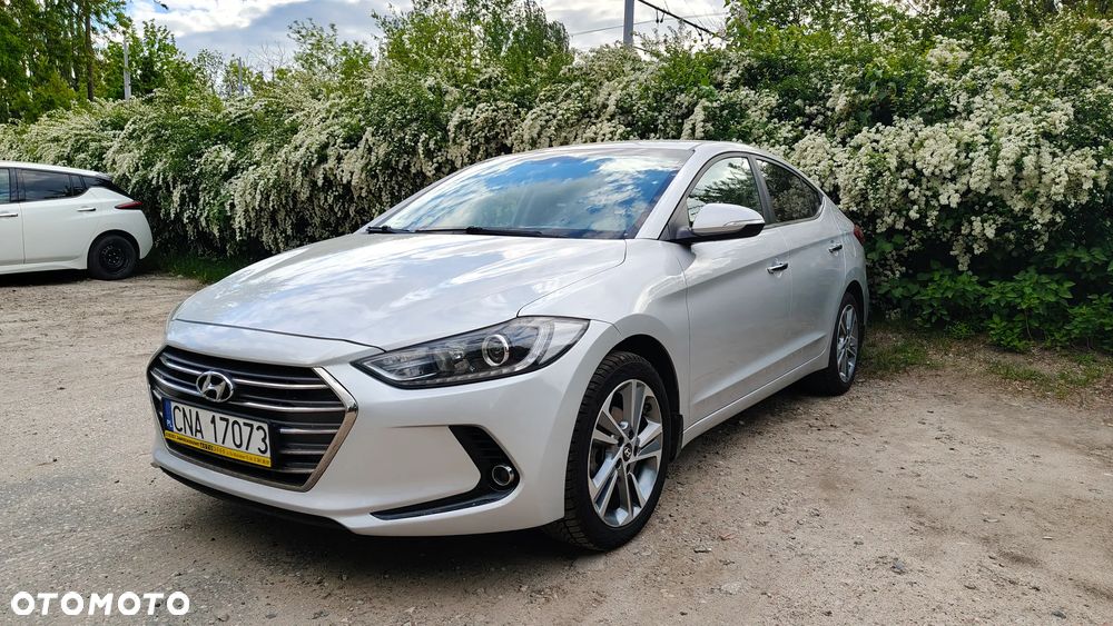 Hyundai Elantra 1.6 Classic Plus - 1