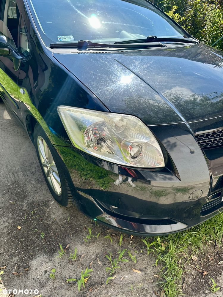 Toyota Auris 1.4 D-4D Premium - 4