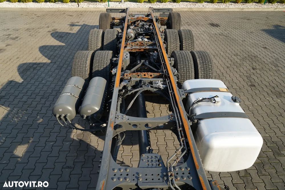 Mercedes-Benz AROCS 3248 / 8X4 / TRIDEM / ȘASIU 8M / DIRECȚIE ȘI PUNȚĂ RIDICABILĂ / RETARDER - 19