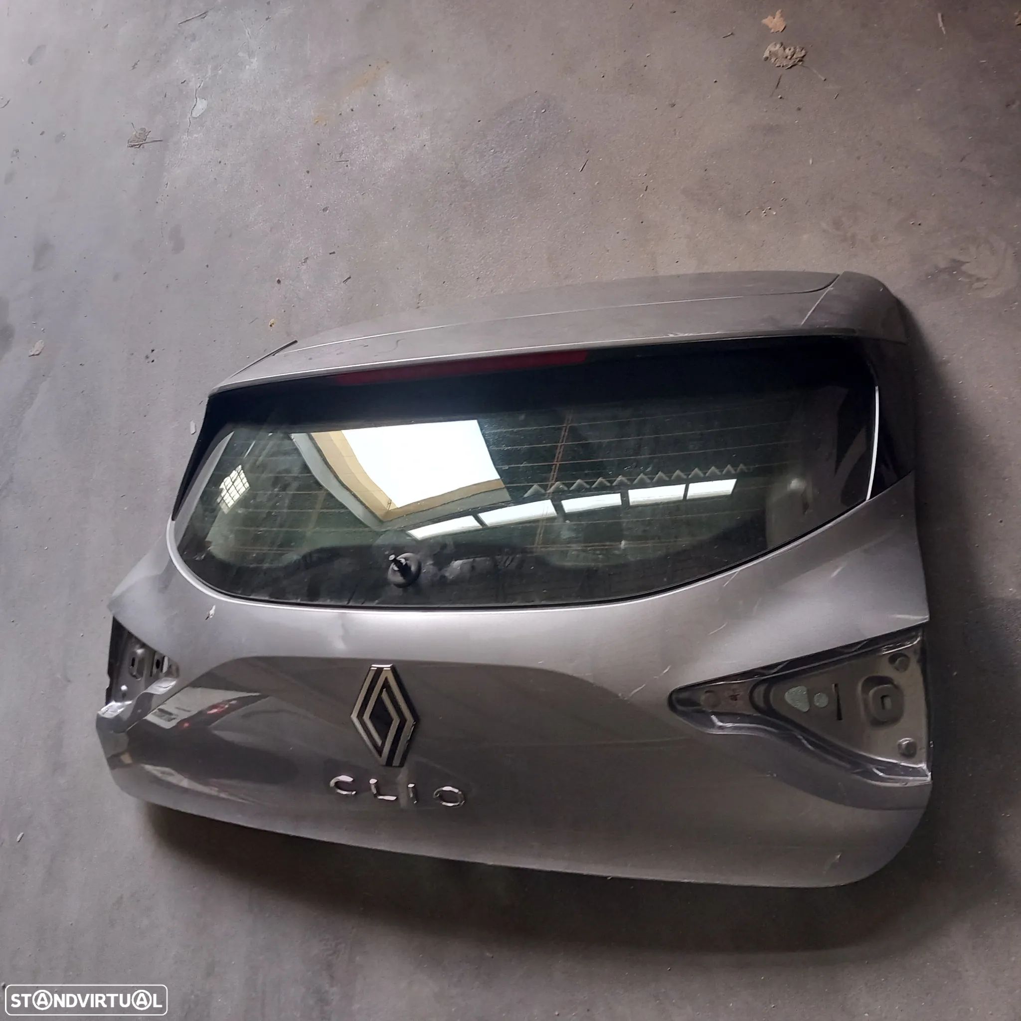 Mala renault clio 5 ultimo modelo - 1