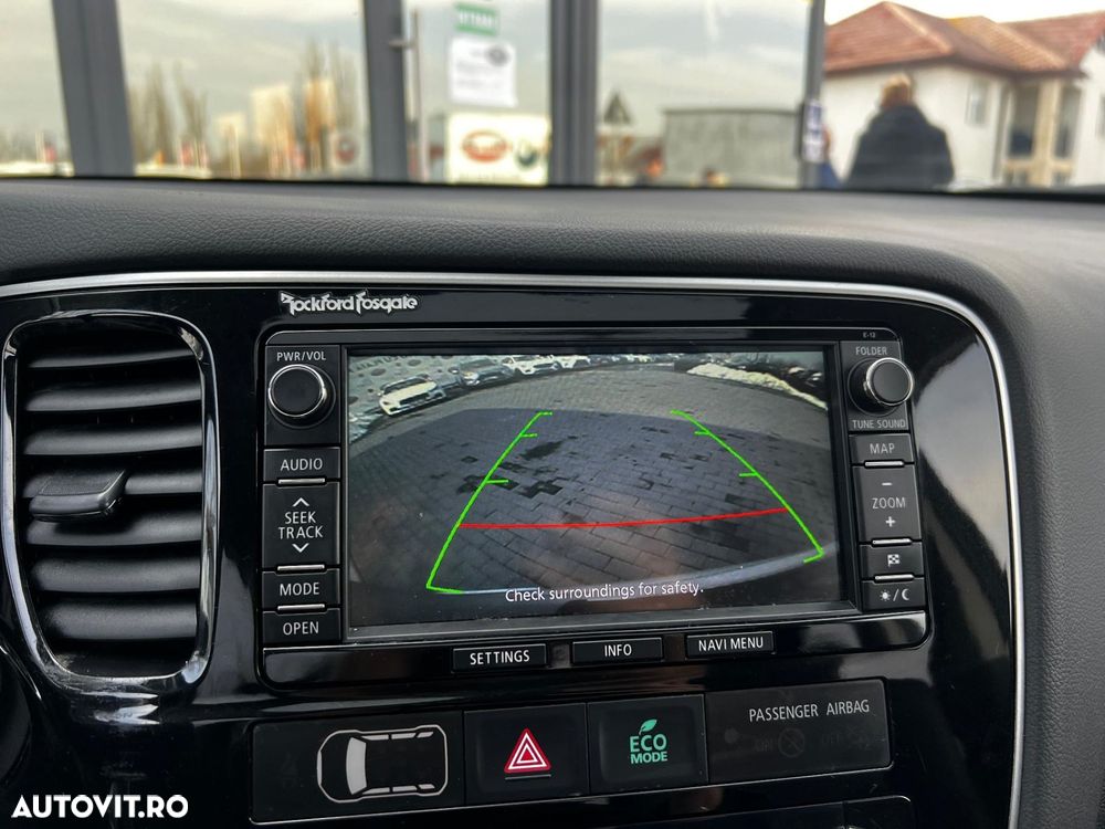 Mitsubishi Outlander - 20