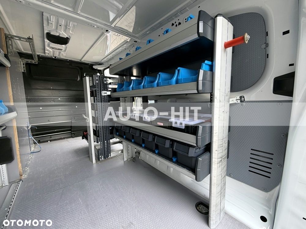 Opel Vivaro - 18