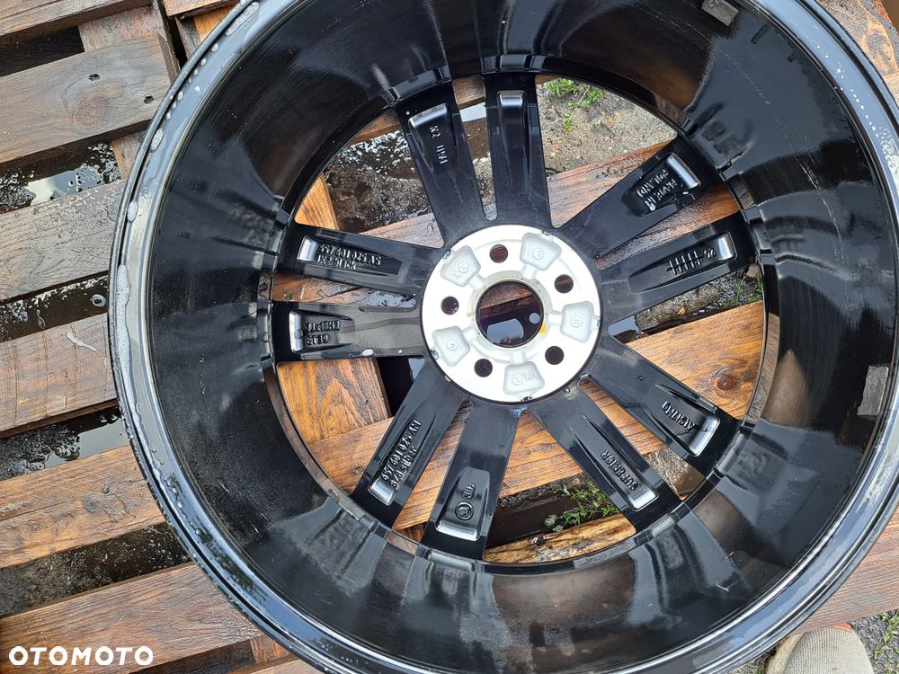 Oryg. Skoda Scala Skala 18 657 657601025 18 7j et39 5621 - 4