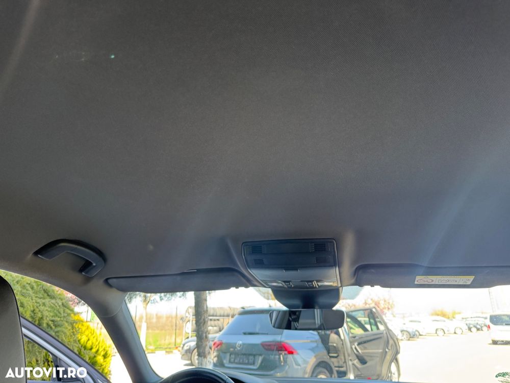 Skoda Superb 2.0 TDI DSG Premium Edition - 30