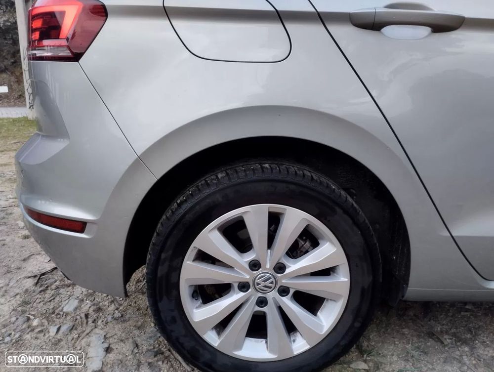 VW Golf 1.6 TDI Confortline - 10