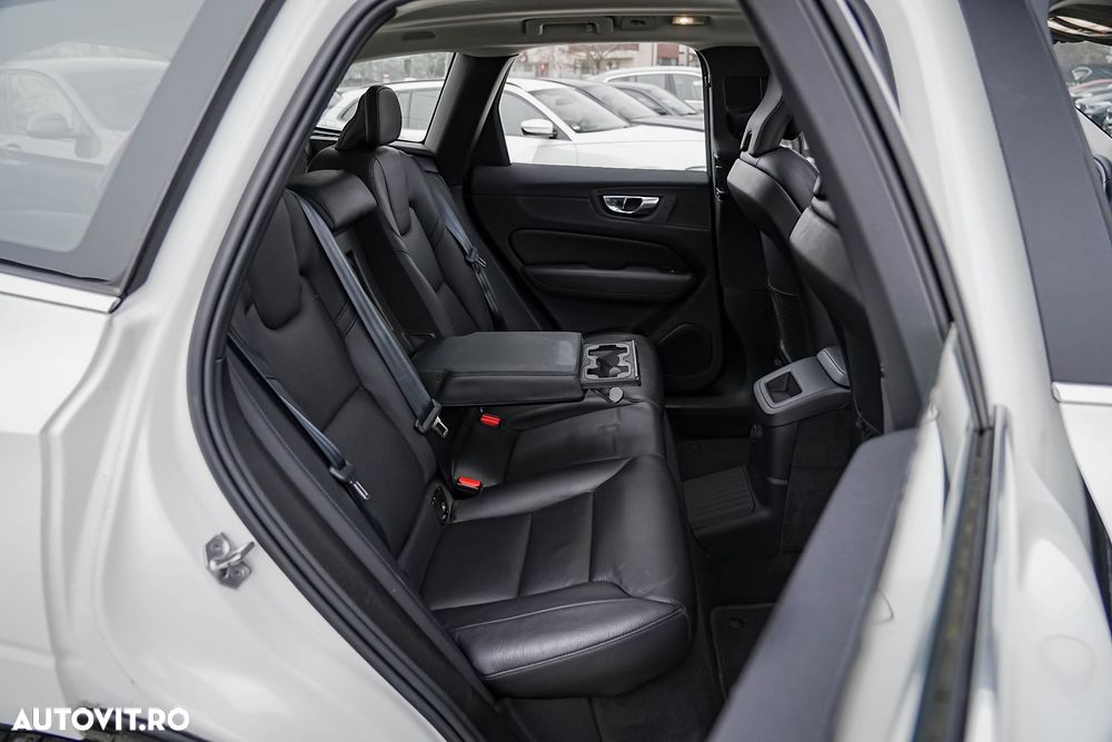 Volvo XC 60 Recharge T6 Twin Engine eAWD Inscription Expression - 14