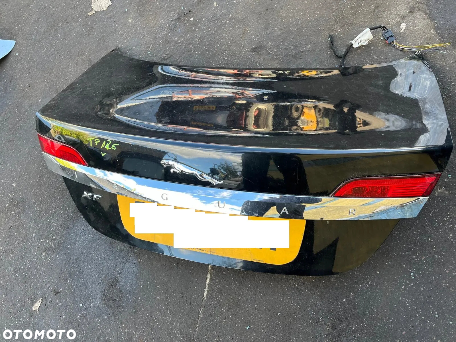 Tylna klapa bagażnika kod koloru PEL Jaguar XF X250 - 3