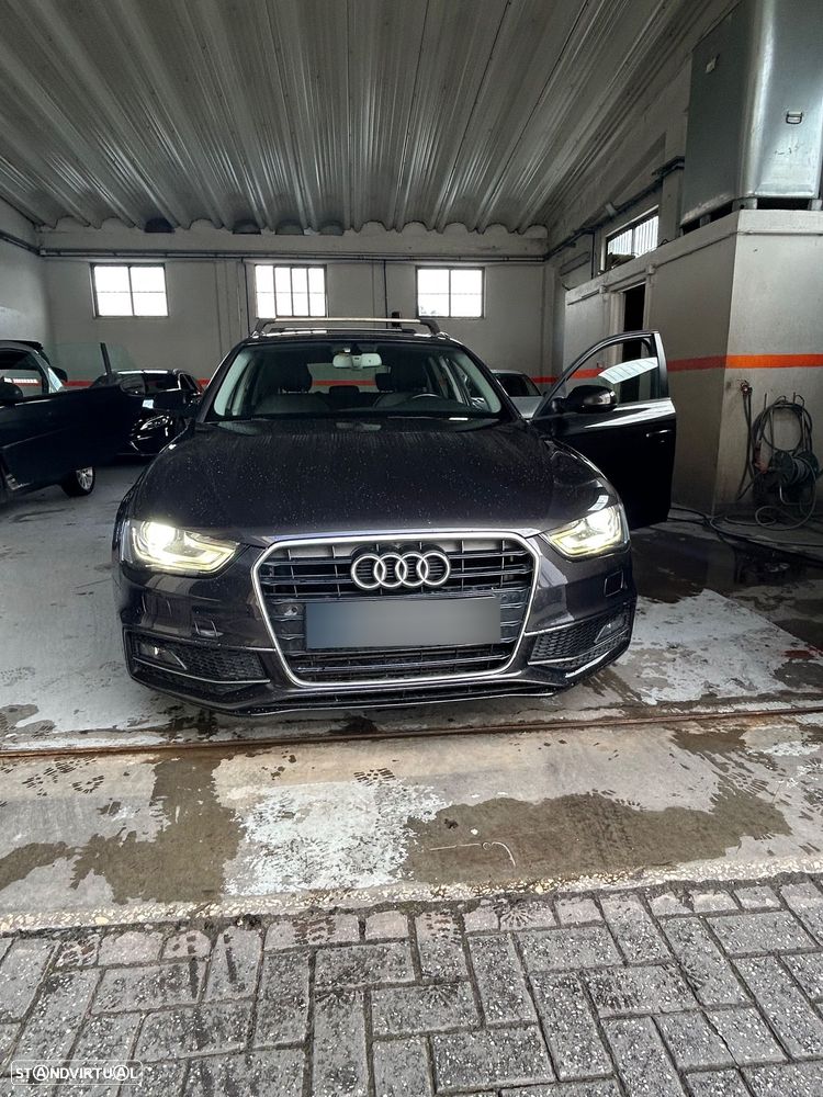Audi A4 Avant 2.0 TDI Business Line S-line - 2