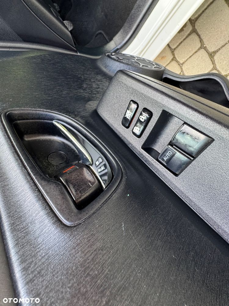 Toyota Yaris - 18