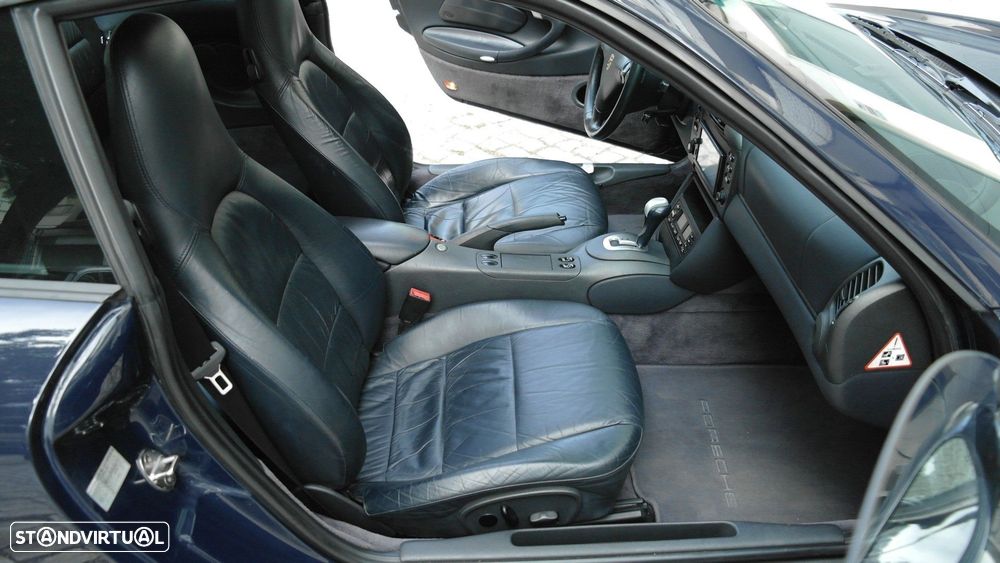 Porsche 911 (996) Carrera Coupé - 33