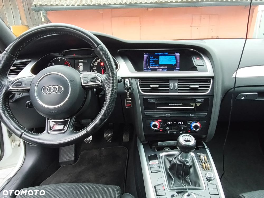 Audi A4 Avant 2.0 TDI - 11