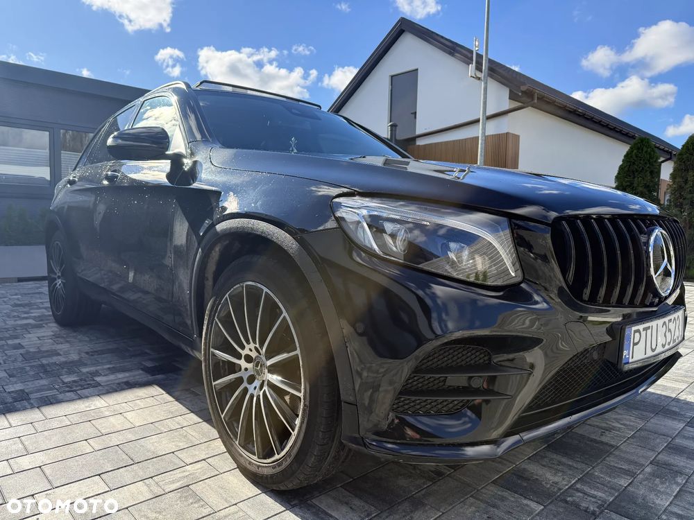 Mercedes-Benz GLC 250 4Matic 9G-TRONIC AMG Line - 1