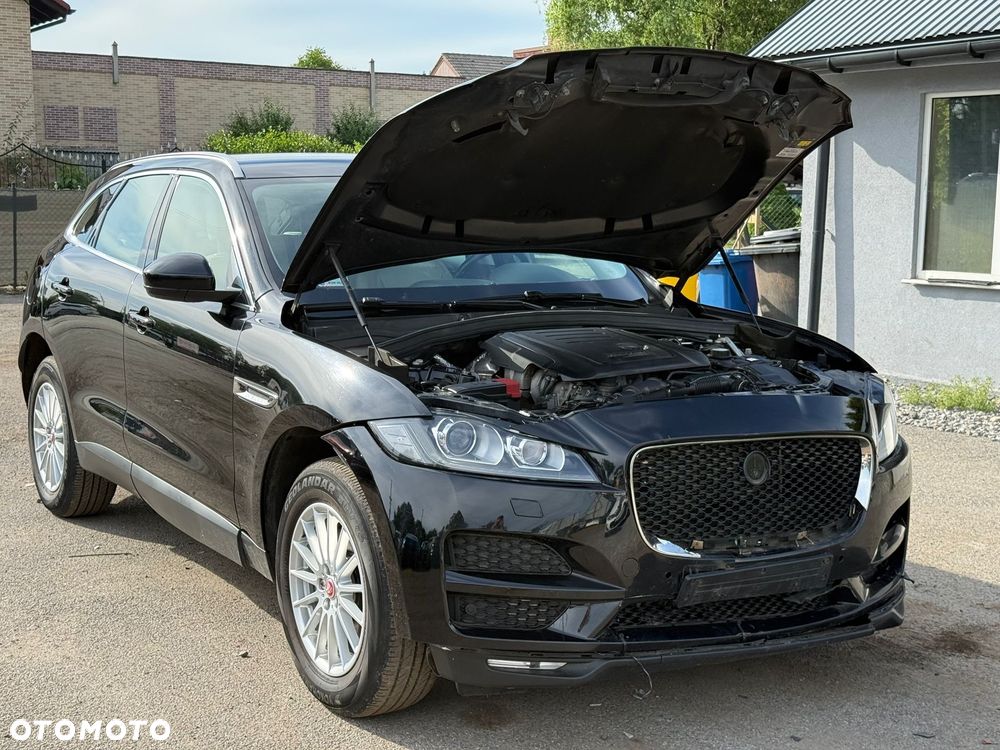 Jaguar F-Pace - 7