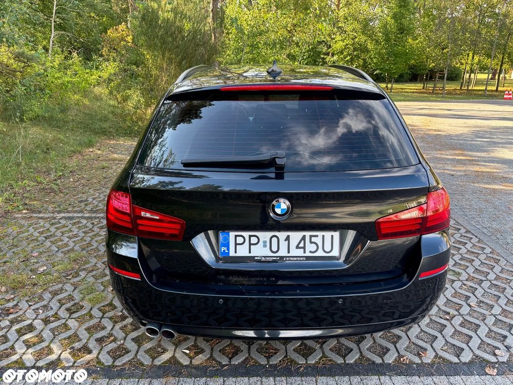BMW Seria 5 525d xDrive - 6