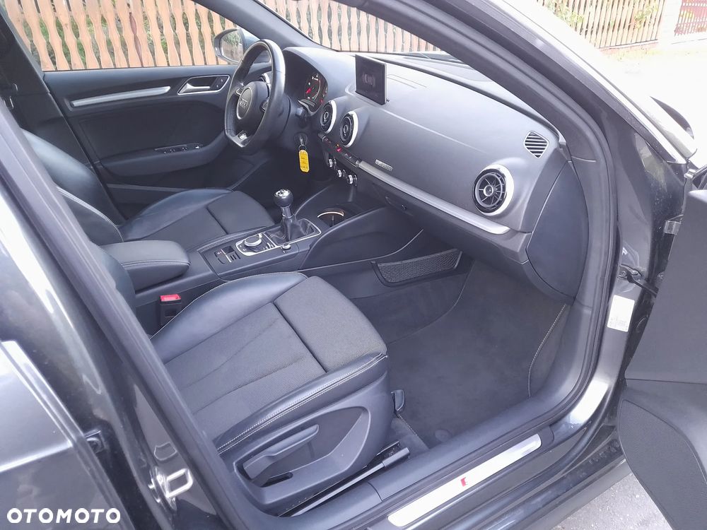 Audi A3 Sportback - 13