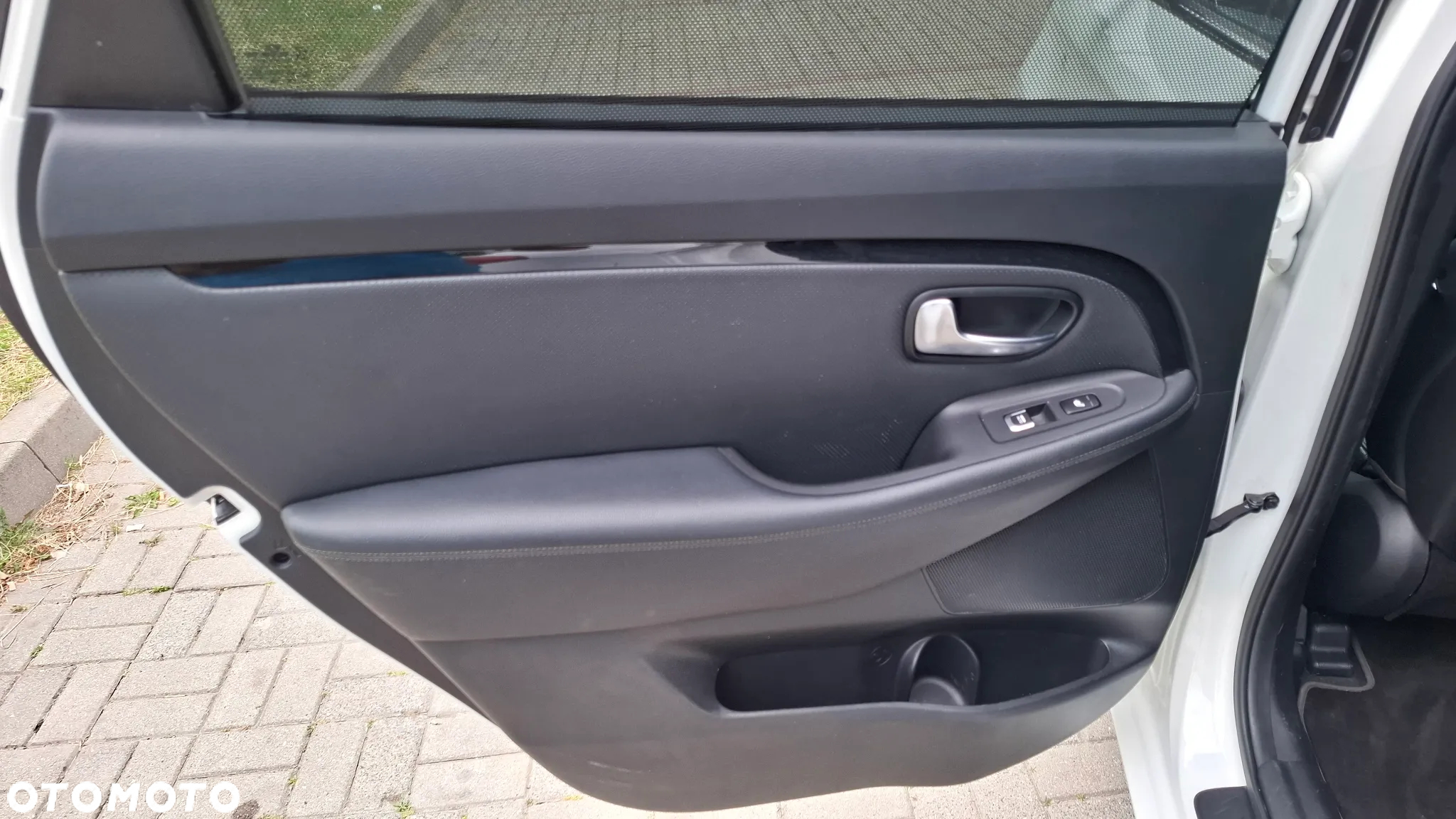 Kia Carens 1.7 CRDi Business Line 7os 7DCT - 13
