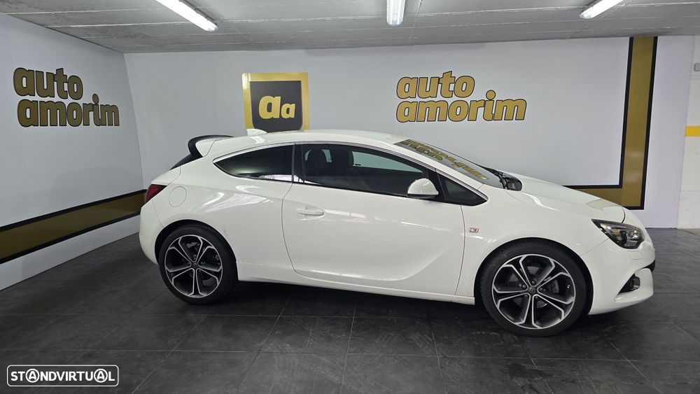 Opel Astra GTC 1.6 T S/S J20 - 3