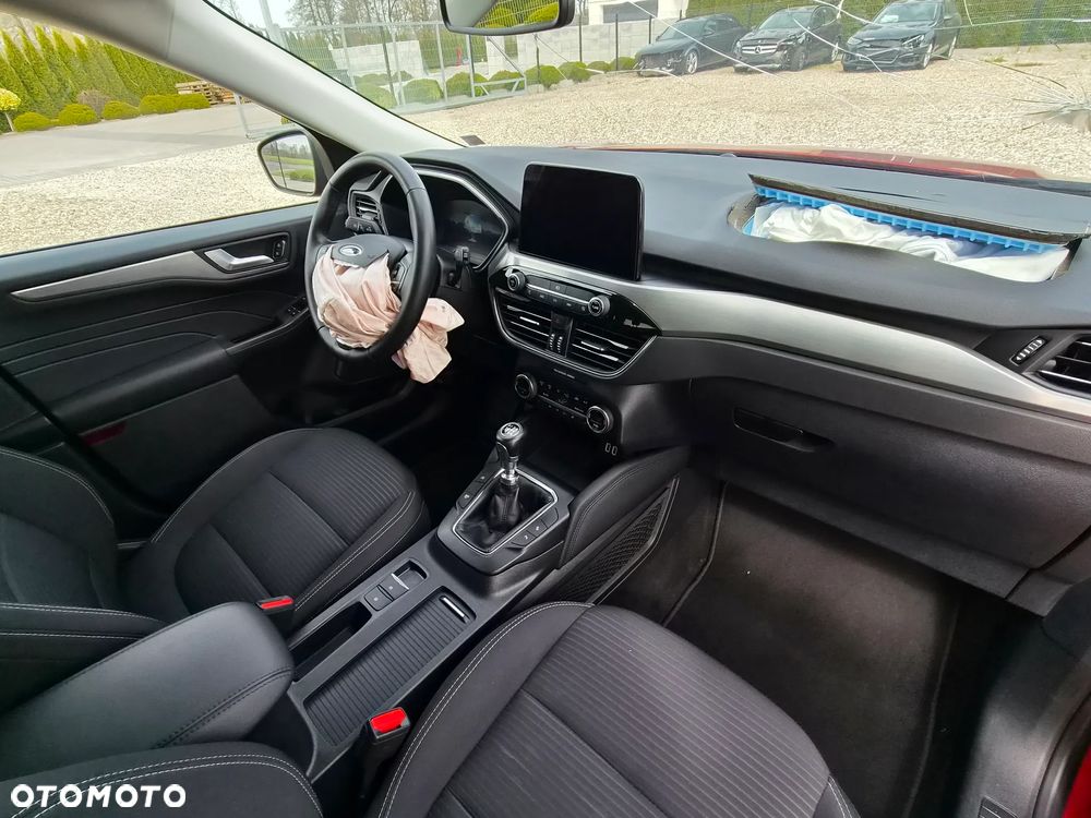 Ford Kuga 1.5 EcoBoost TITANIUM - 12