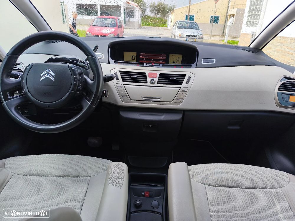 Citroën C4 Picasso 1.6 e-HDi FAP EGS6 Exclusive - 11