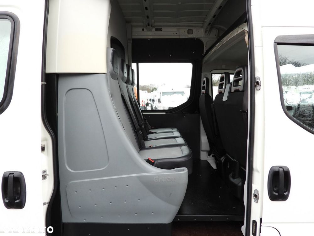 Iveco DAILY 35S14 FURGON BRYGADÓWKA 7 MIEJSC TEMPOMAT  140KM - 39