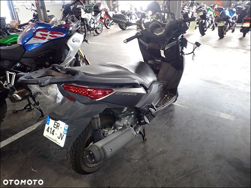 Yamaha X-max - 4