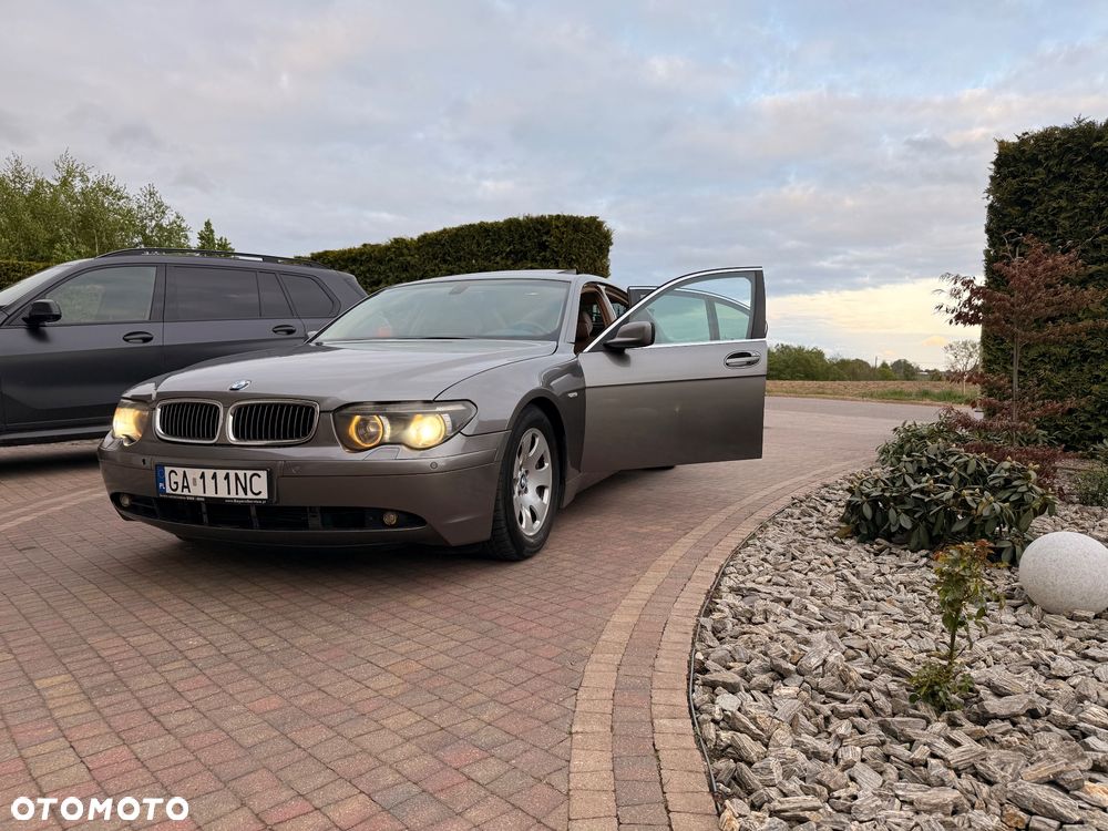 BMW Seria 7 - 8