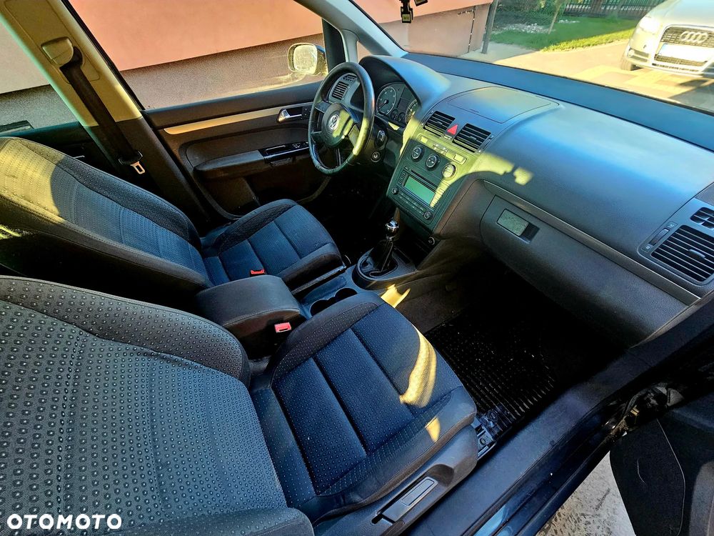 Volkswagen Touran 2.0 TDI Trendline - 6