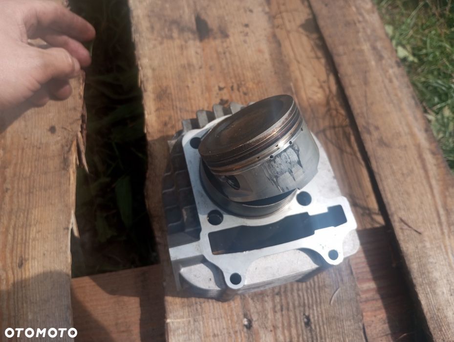 Cylinder quad Bashan 200  tuleja tłok silnika L5 - 8