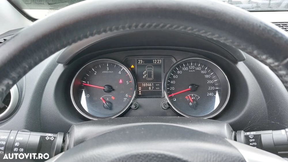 Nissan Qashqai 1.6 DCI ALL-MODE 4x4i ACENTA - 9