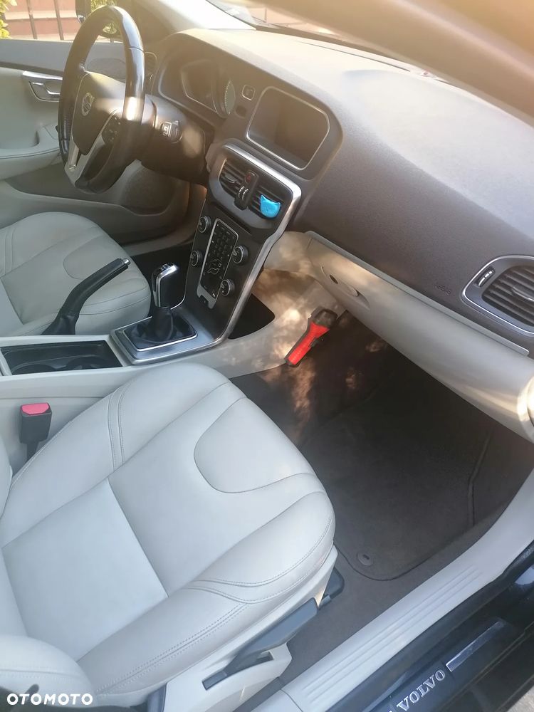 Volvo V40 D2 Summum - 5