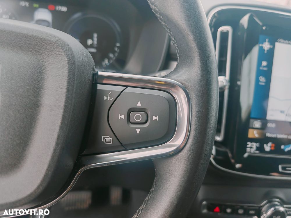 Volvo XC 40 T4 Recharge DKG Ultimate Bright - 22