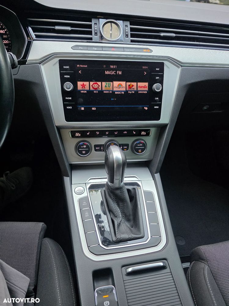 Volkswagen Passat 2.0 TDI DSG Highline - 13