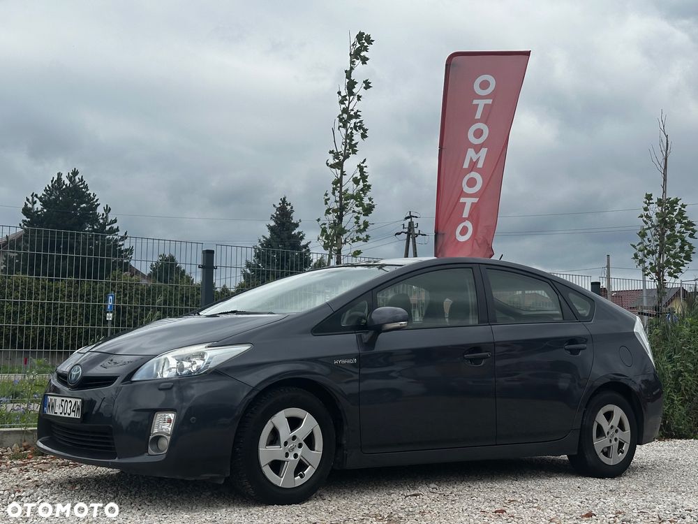 Toyota Prius 1.8 HSD Premium - 8