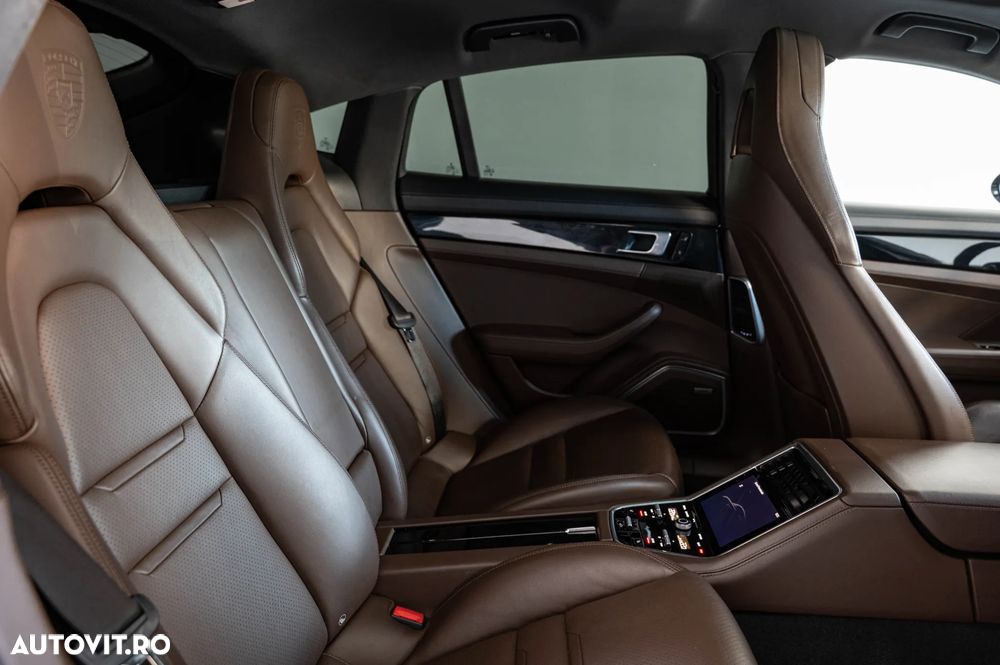 Porsche Panamera 4S Executive - 7