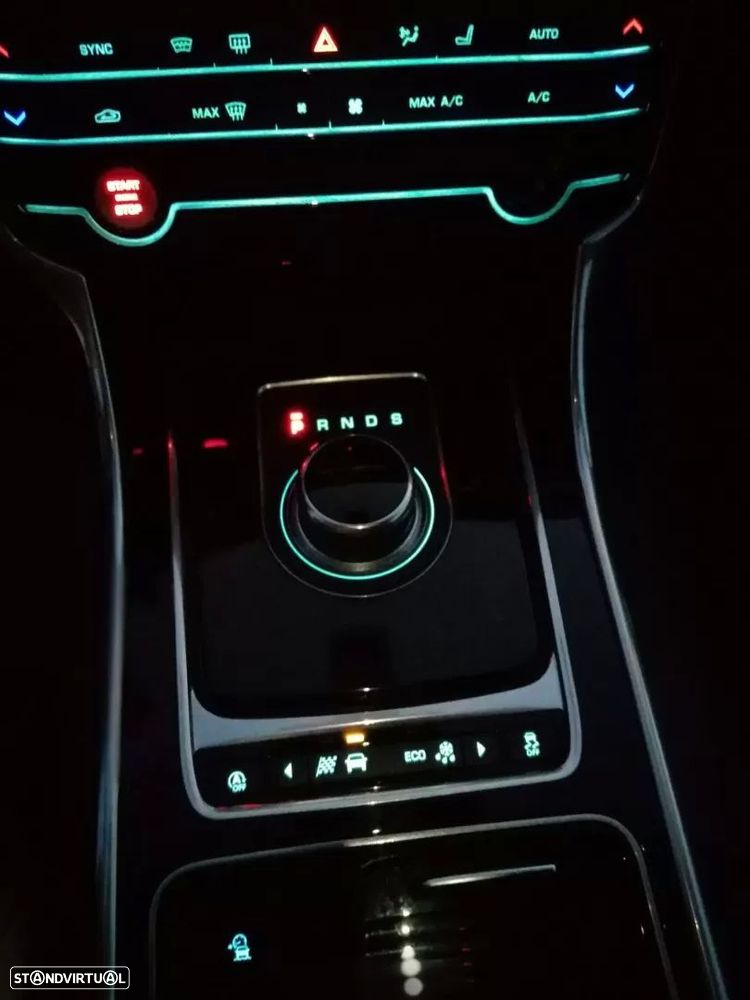 Jaguar XF Sportbrake - 14