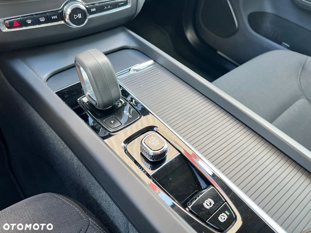 Volvo XC 60 B4 B Core - 21