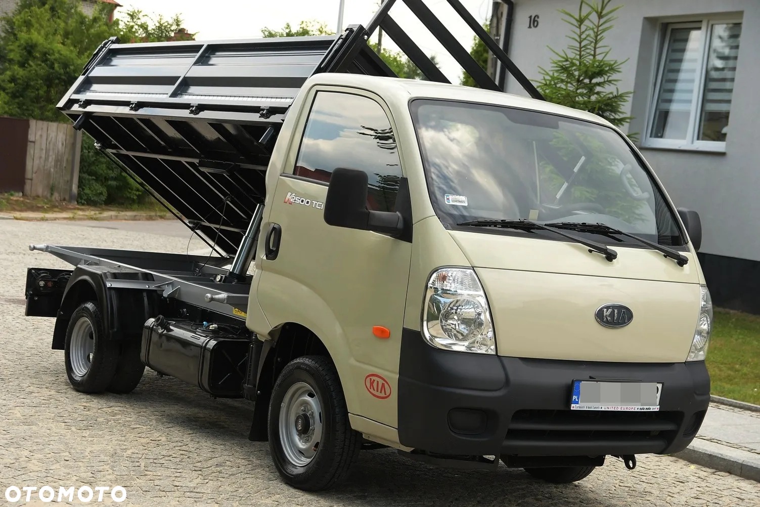 Kia K2500/ WYWROTKA 3-STRONNA/KOŁA BLIŹNIACZE/ 2.5 TCI 90 KM - 2