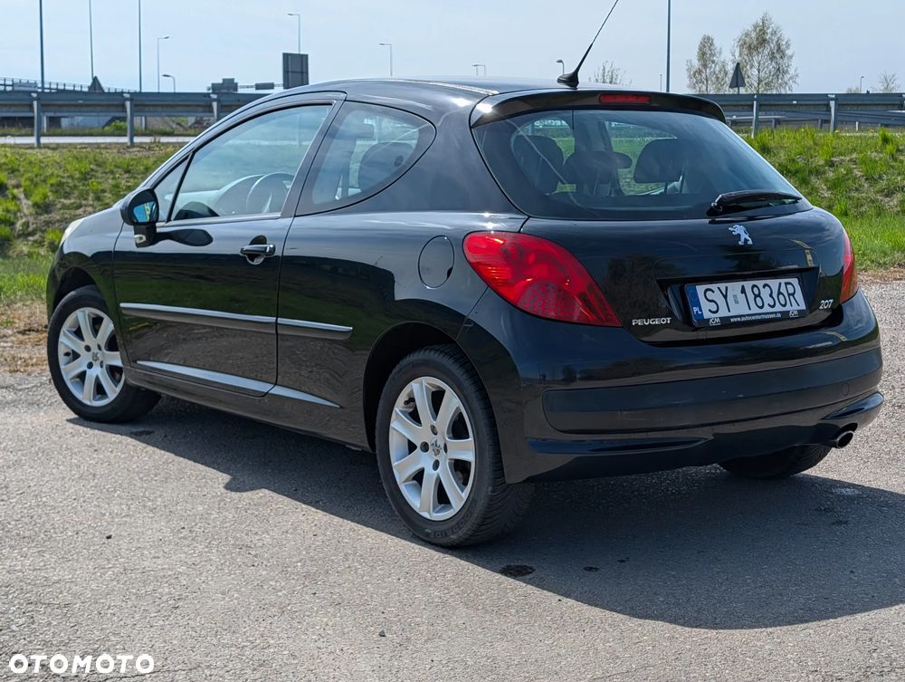 Peugeot 207 120 Sport - 12