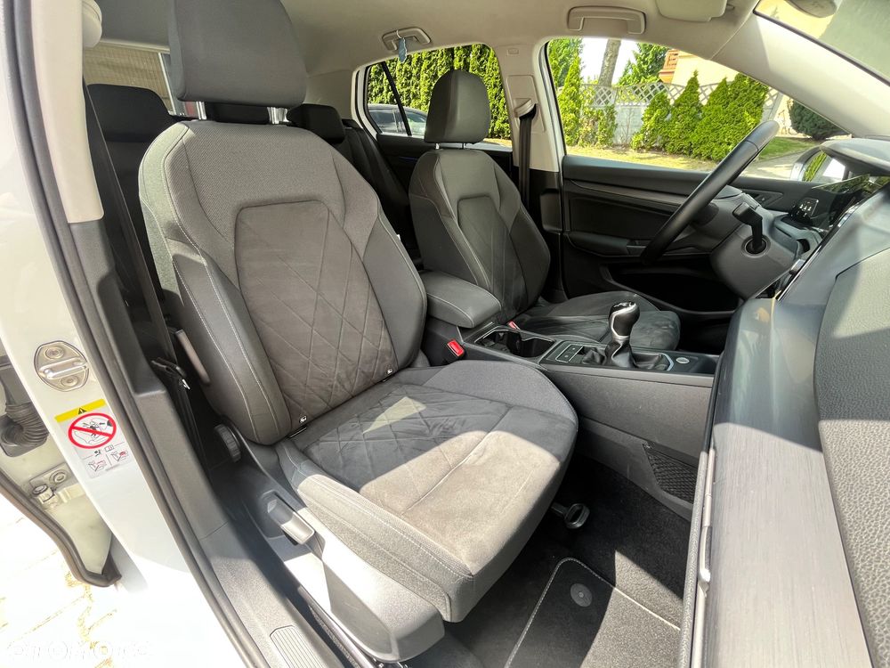 Volkswagen Golf 1.5 TSI EVO Style - 22