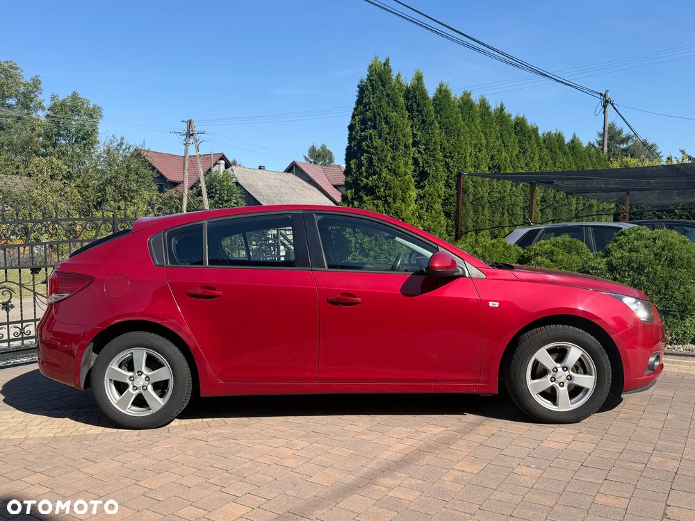 Chevrolet Cruze 1.6 LT+ - 16