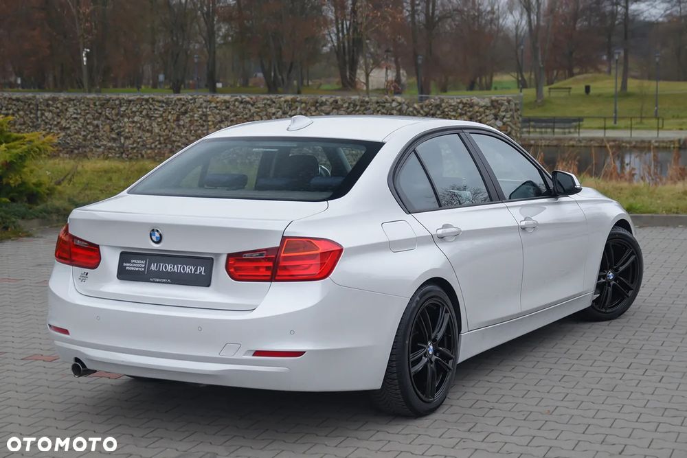 BMW Seria 3 318d - 21