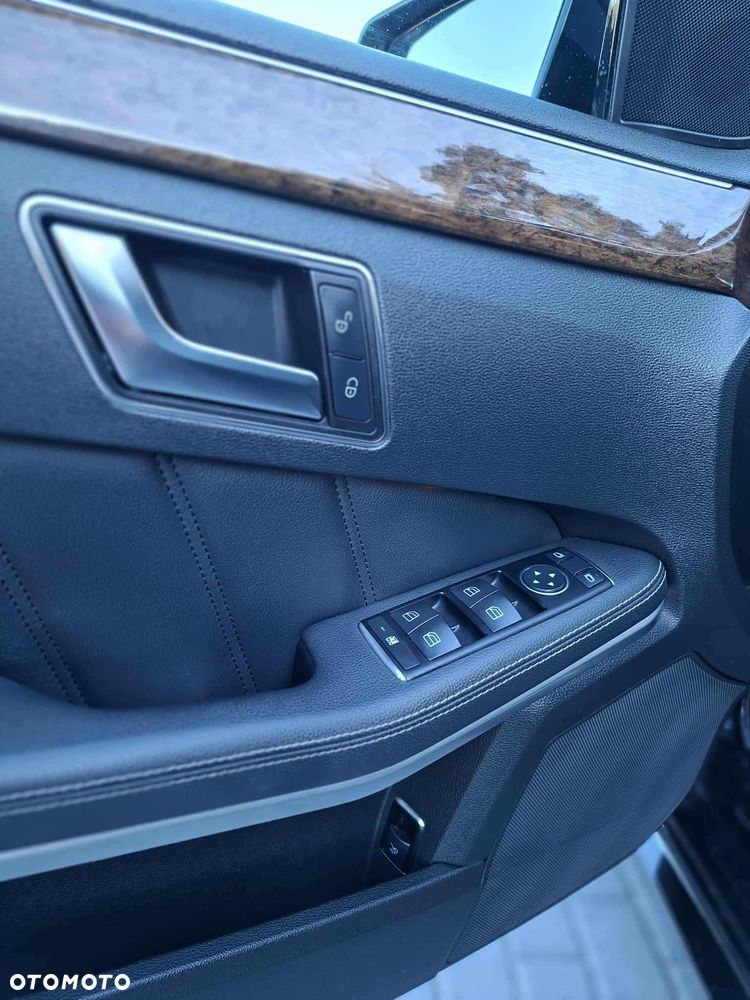 Mercedes-Benz Klasa E 300 CDI BlueEff - 9