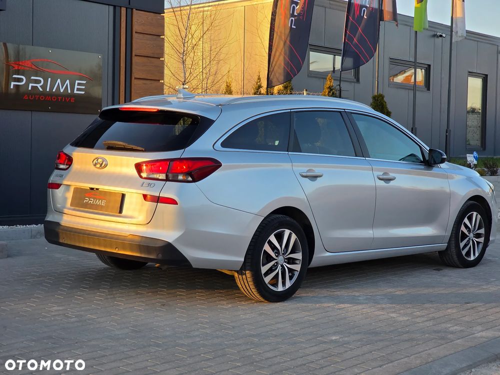 Hyundai i30 1.6 D Comfort - 8