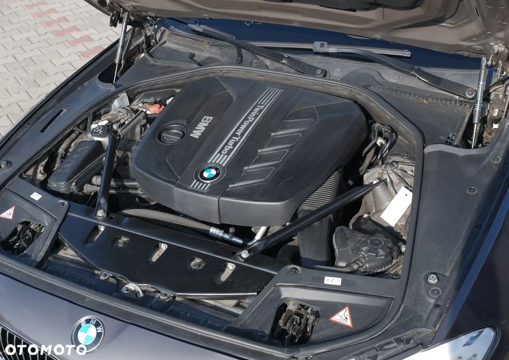 BMW Seria 5 520d Touring - 23